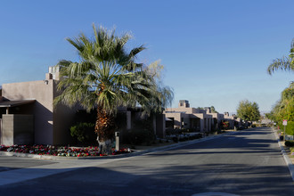 Indian Wells Villas in Indian Wells, CA - Building Photo - Building Photo