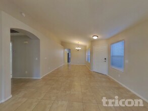 525 N Val Vista Dr in Mesa, AZ - Foto de edificio - Building Photo