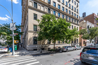 969 Park Ave in New York, NY - Building Photo - Building Photo