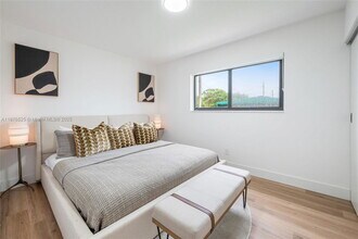 1201 N 16th Ave in Hollywood, FL - Building Photo - Building Photo