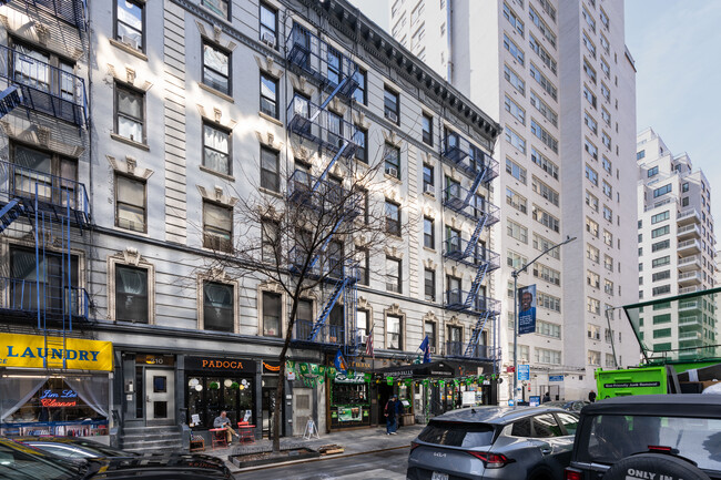 206 E 67th St in New York, NY - Building Photo - Building Photo