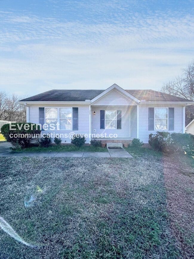 property at 320 Donna Dr