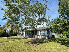 4522 Fetrow Dr in Orlando, FL - Building Photo - Building Photo