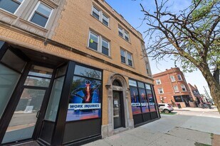 3533 W Fullerton Ave in Chicago, IL - Building Photo