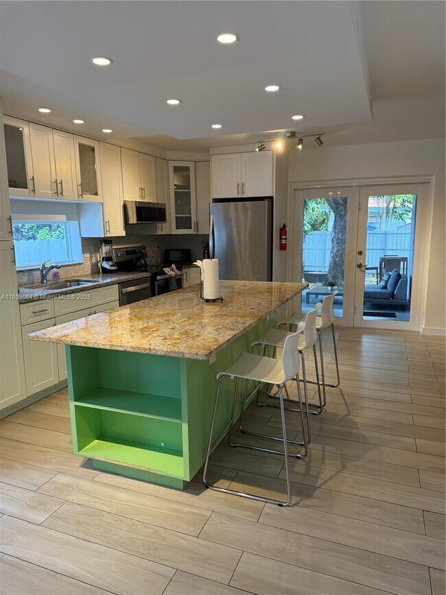 2341 SW 17th Ave in Miami, FL - Building Photo - Building Photo