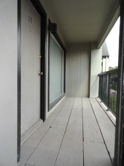 2001 Branard St, Unit 14 in Houston, TX - Building Photo - Building Photo