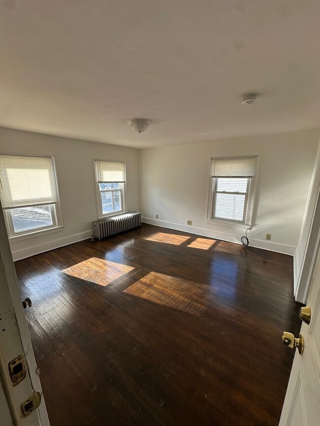 9 Allen St, Unit 3 in Binghamton, NY - Foto de edificio - Building Photo