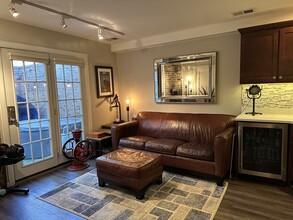 1846 N Hudson Ave, Unit 1846 Hudson in Chicago, IL - Building Photo - Building Photo