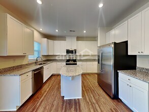 4153 Garrison Grove Lane in Denver, NC - Foto de edificio - Building Photo