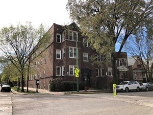 2702 N Sacramento Ave in Chicago, IL - Building Photo