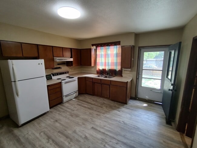 209 Harrison St in Walla Walla, WA - Foto de edificio - Building Photo