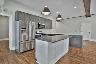 107 Chestnut St E, Unit 212 in Stillwater, MN - Building Photo - Building Photo