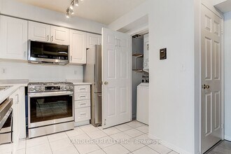 190 Manitoba St in Toronto, ON - Building Photo - Building Photo