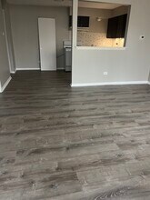 8640 S 82nd Ct in Hickory Hills, IL - Building Photo - Building Photo