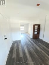 137 Glenmore Rd in Toronto, ON - Building Photo - Building Photo