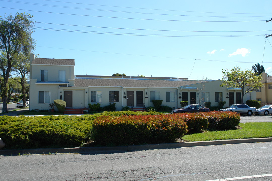 2601-2629 Sacramento St in Berkeley, CA - Building Photo