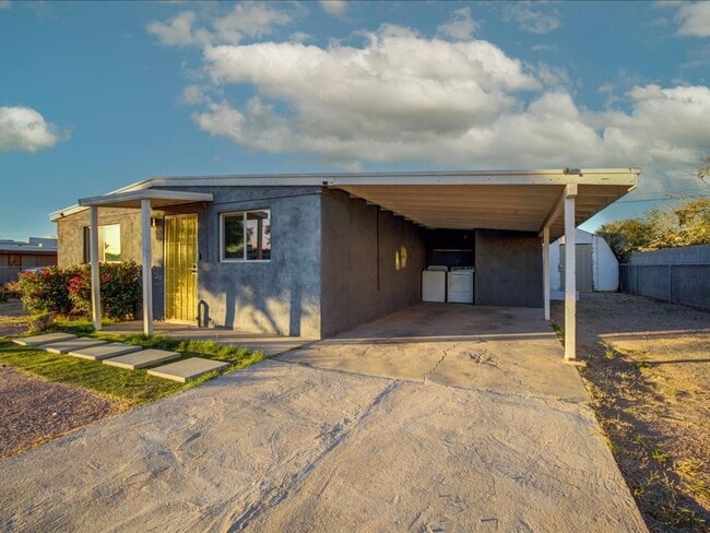 property at 174 W Borrego St