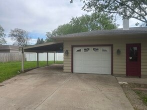 941 8th St in Menasha, WI - Building Photo - Building Photo