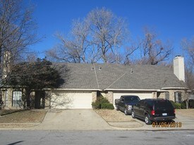 12015-12037 Leisure Way in Dallas, TX - Building Photo