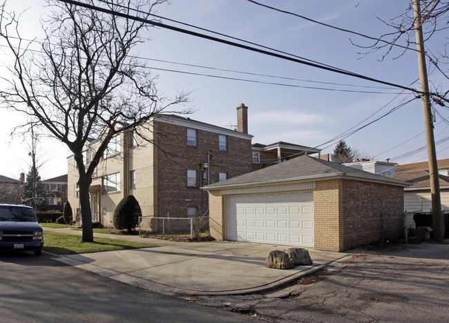 5008 N Marmora Ave in Chicago, IL - Building Photo - Building Photo