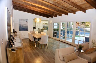 4820 Abbeyville Ave in Woodland Hills, CA - Building Photo - Building Photo