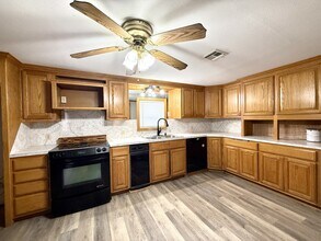 52 Landmark Rd in Ardmore, OK - Building Photo - Building Photo