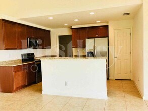 1246 NW 20th Terrace in Cape Coral, FL - Building Photo - Building Photo