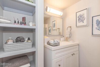 2936 E Indian School Rd in Phoenix, AZ - Building Photo - Building Photo