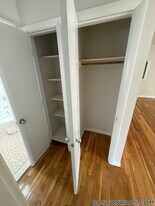 572 Cummins Hwy, Unit 12 in Boston, MA - Building Photo