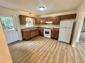 2332 NY-300 in Wallkill, NY - Building Photo - Building Photo