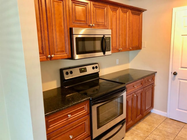 16 Stardust Ct in Fairfield, OH - Building Photo - Building Photo