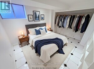 35 Florence Crescent in Toronto, ON - Building Photo - Building Photo