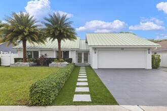 7463 Texas Trail in Boca Raton, FL - Building Photo - Building Photo
