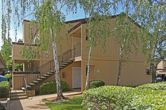 Wind Chase Apartments in Sacramento, CA - Building Photo - Building Photo