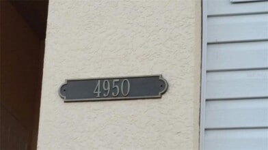 4950 Ava Pointe Dr in Orlando, FL - Building Photo - Building Photo