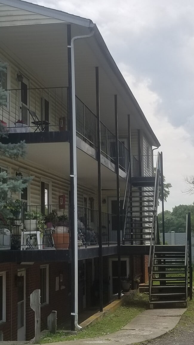 908 Greenhurst Ave NW Rentals in Roanoke, VA