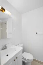 311 E 25th St, Unit E3 in New York, NY - Building Photo - Building Photo