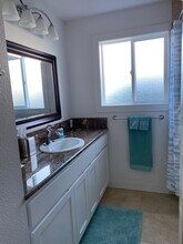 1140 NW 12th St in Lincoln City, OR - Building Photo - Building Photo