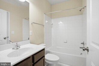 14325 Potomac Heights Ln in Rockville, MD - Building Photo - Building Photo