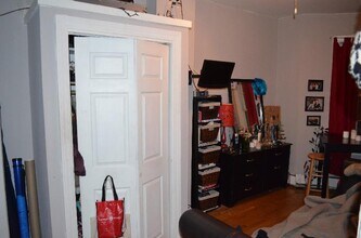 28 S Huntington Ave, Unit 301 in Boston, MA - Foto de edificio - Building Photo