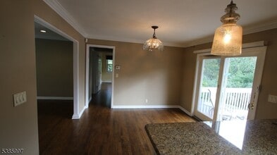 44 Harvey Dr in Summit, NJ - Building Photo - Building Photo