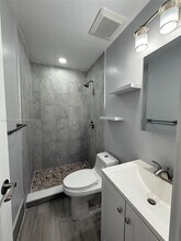 660 Pennsylvania Ave-Unit -2 in Fort Lauderdale, FL - Foto de edificio - Building Photo