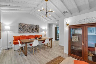 242 SW 31st Rd in Miami, FL - Building Photo - Building Photo