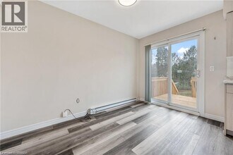 30 Rowanwood Ave in Brantford, ON - Building Photo - Building Photo