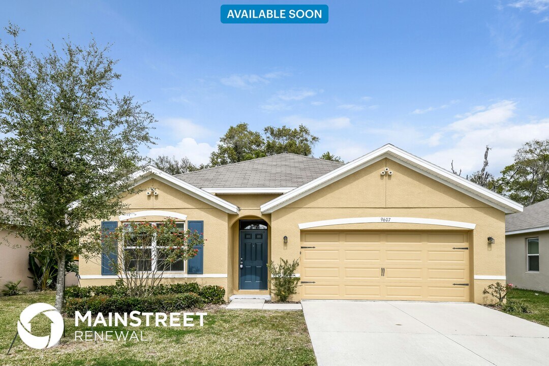 9607 Highland Ridge Dr in Hudson, FL - Building Photo