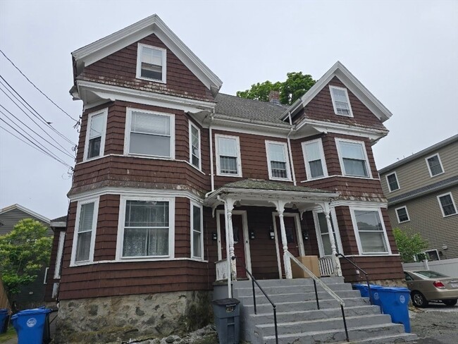 property at 5 Wellington Ave