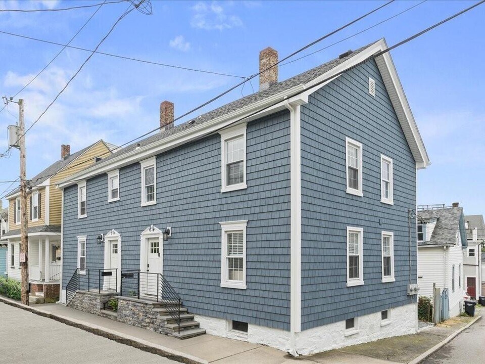 23 Anthony St in Newport, RI - Foto de edificio