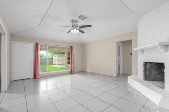 9919 Overview Dr in Sugar Land, TX - Building Photo - Building Photo