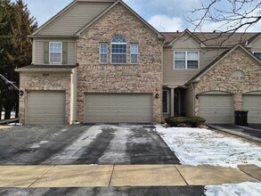 2850 Stonewater Dr in Naperville, IL - Building Photo - Building Photo