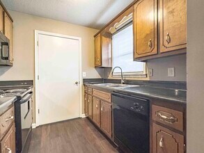 587 Joshua Dr in Clarksville, TN - Building Photo - Building Photo